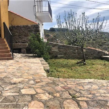 Casa Sierra De Gredos Casa de hóspedes Navasequilla Exterior foto