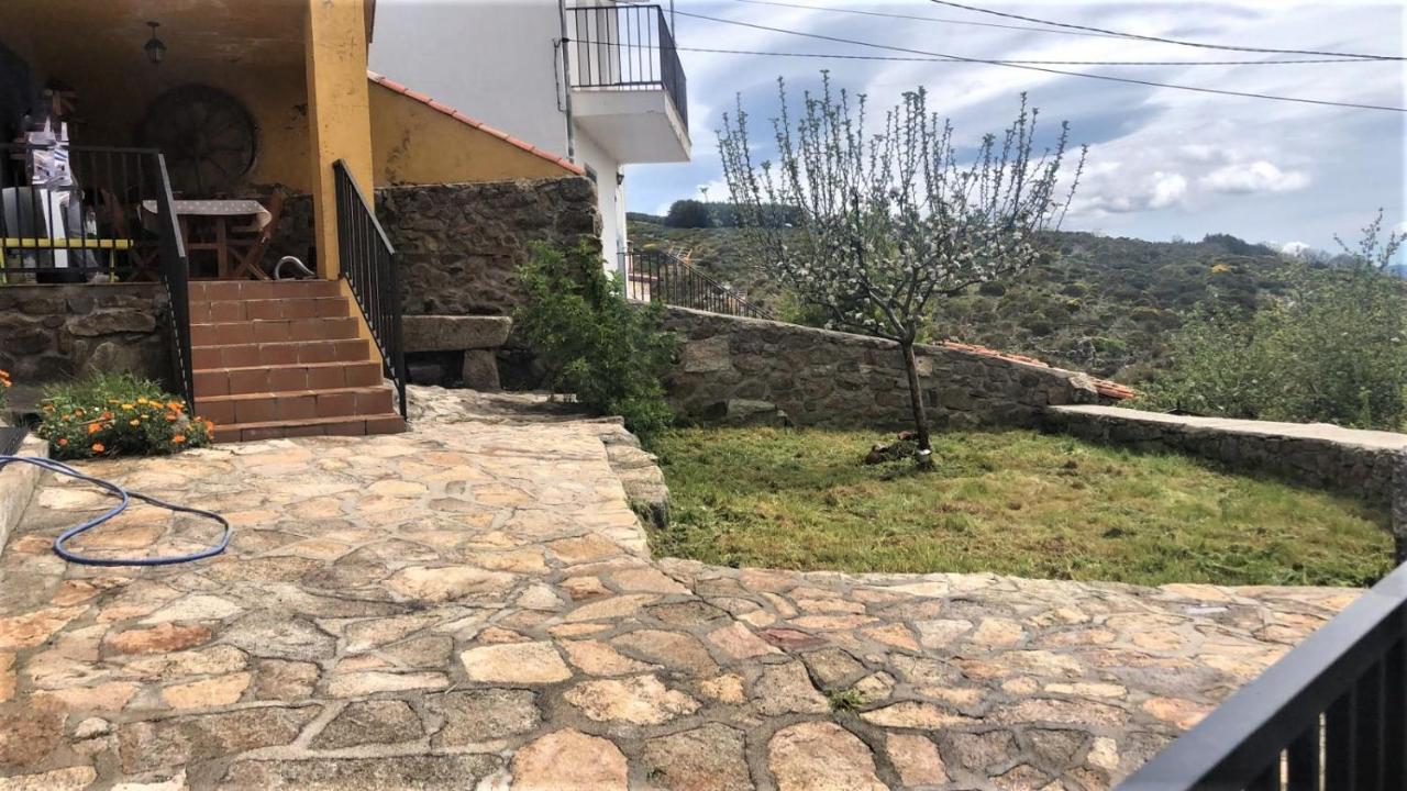 Casa Sierra De Gredos Casa de hóspedes Navasequilla Exterior foto